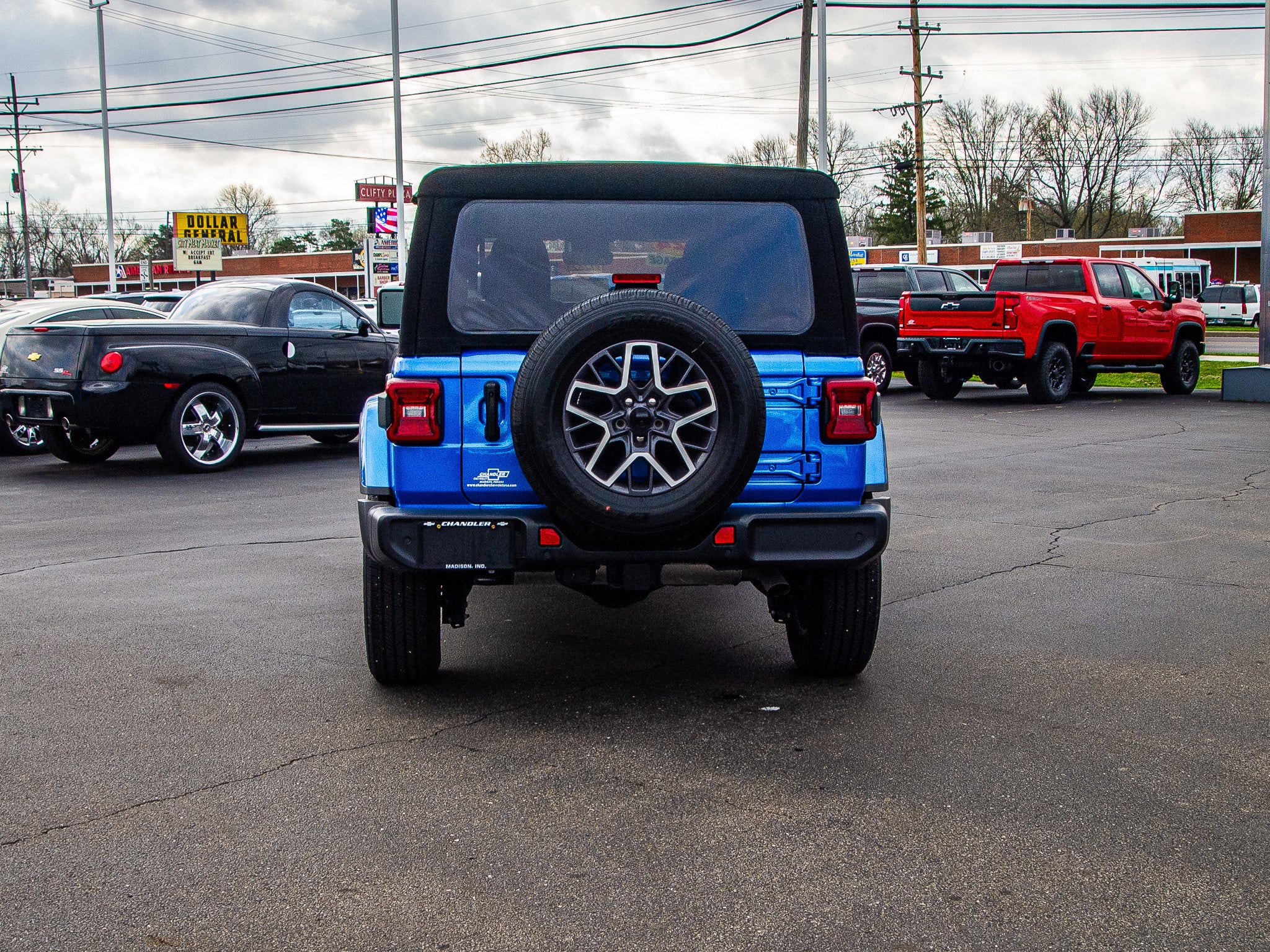 2024 Jeep Wrangler Sahara