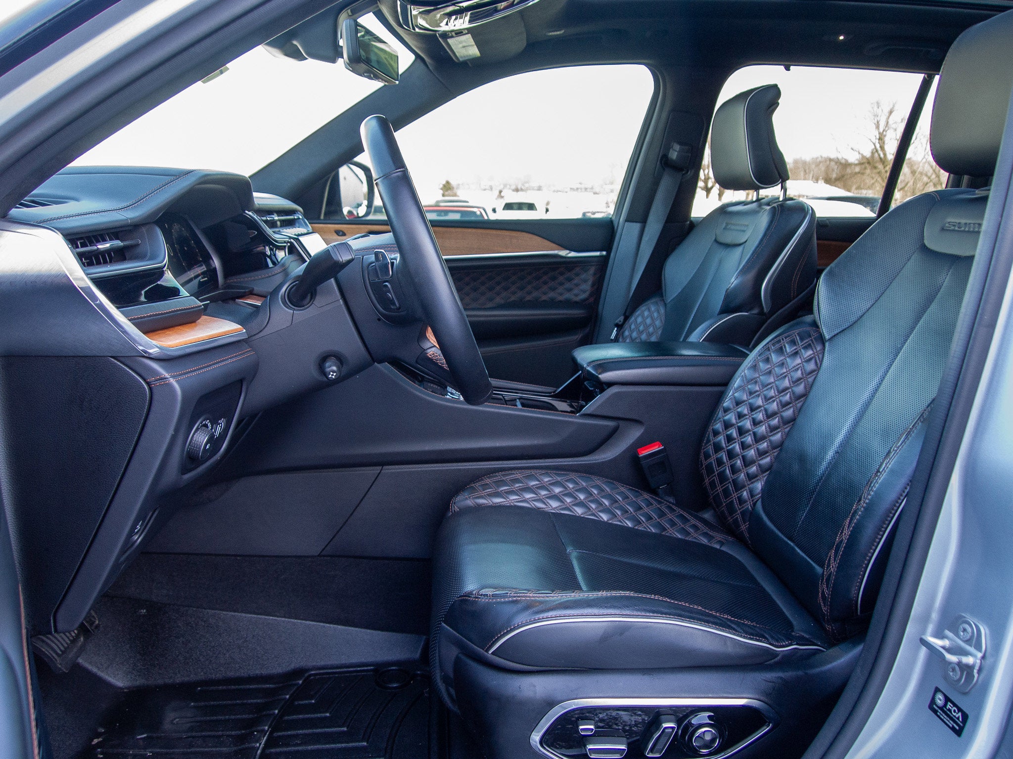 2022 Jeep Grand Cherokee Summit Reserve