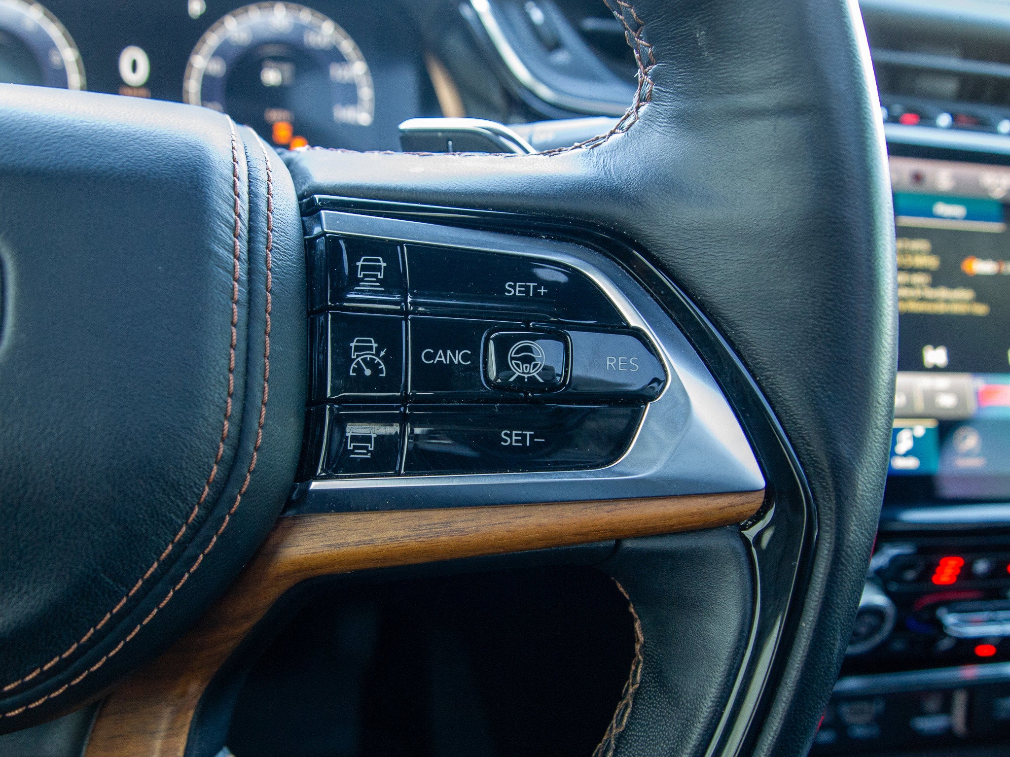 2022 Jeep Grand Cherokee Summit Reserve