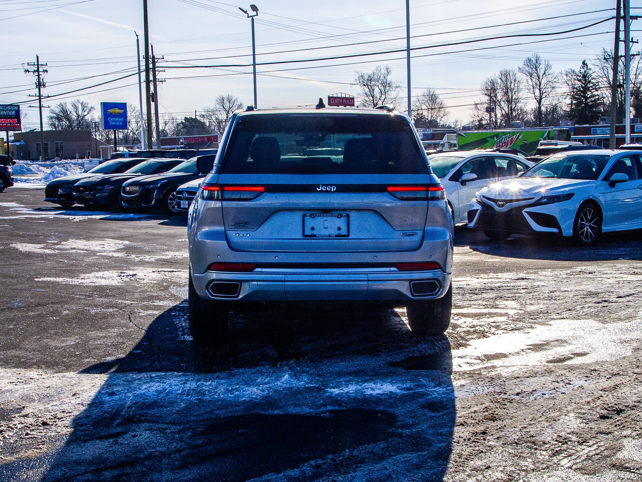 2022 Jeep Grand Cherokee Summit Reserve