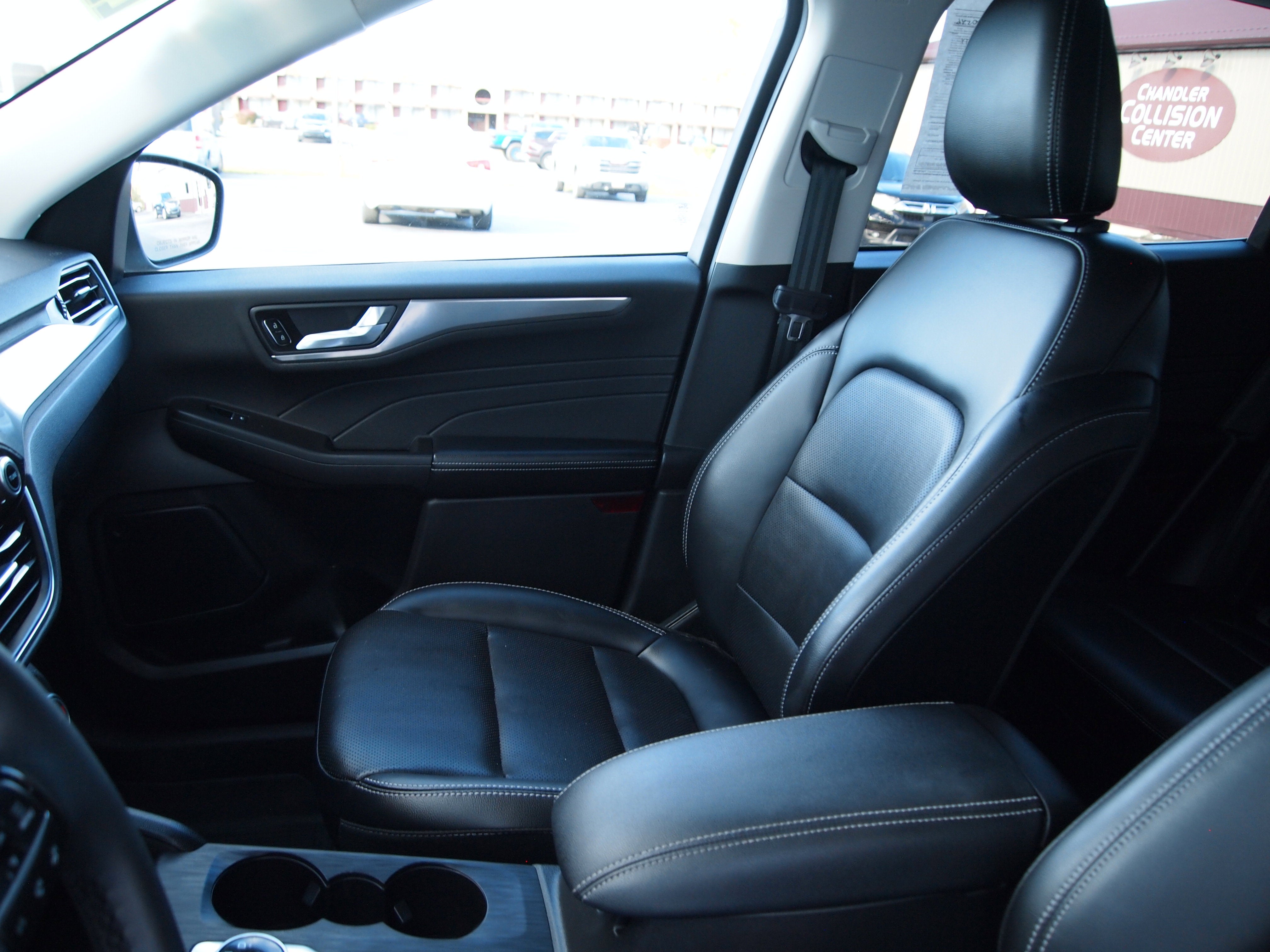 2022 Ford Escape Titanium