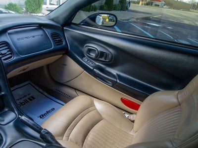 2000 Chevrolet Corvette Base