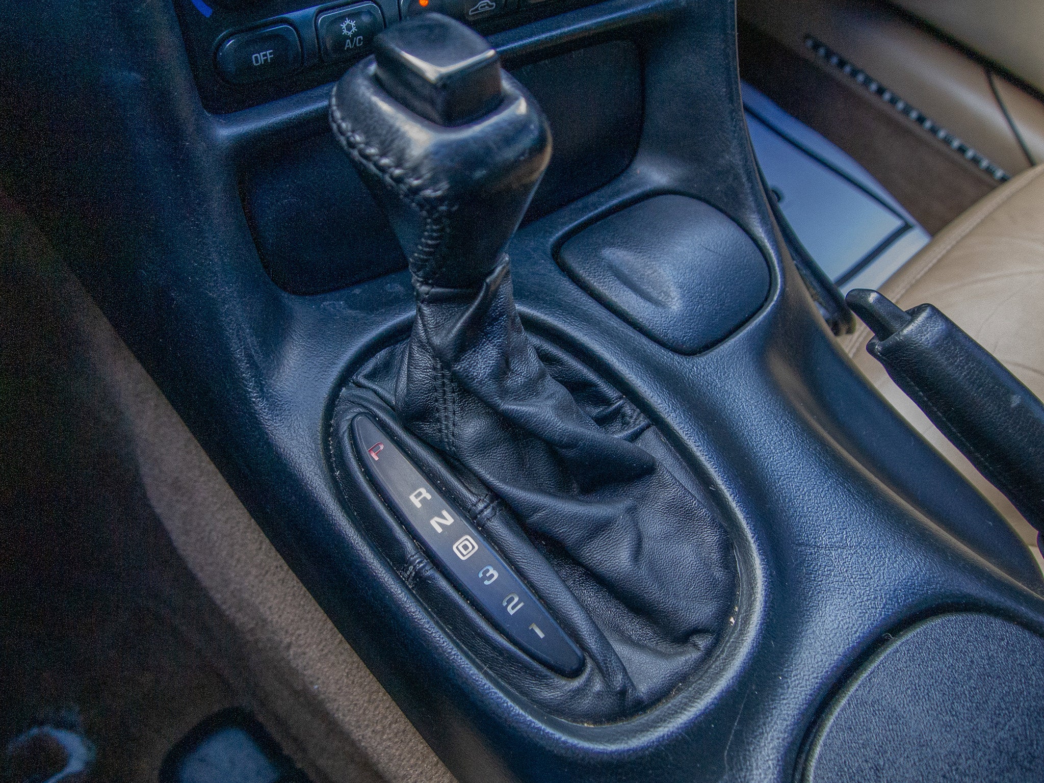 2000 Chevrolet Corvette Base