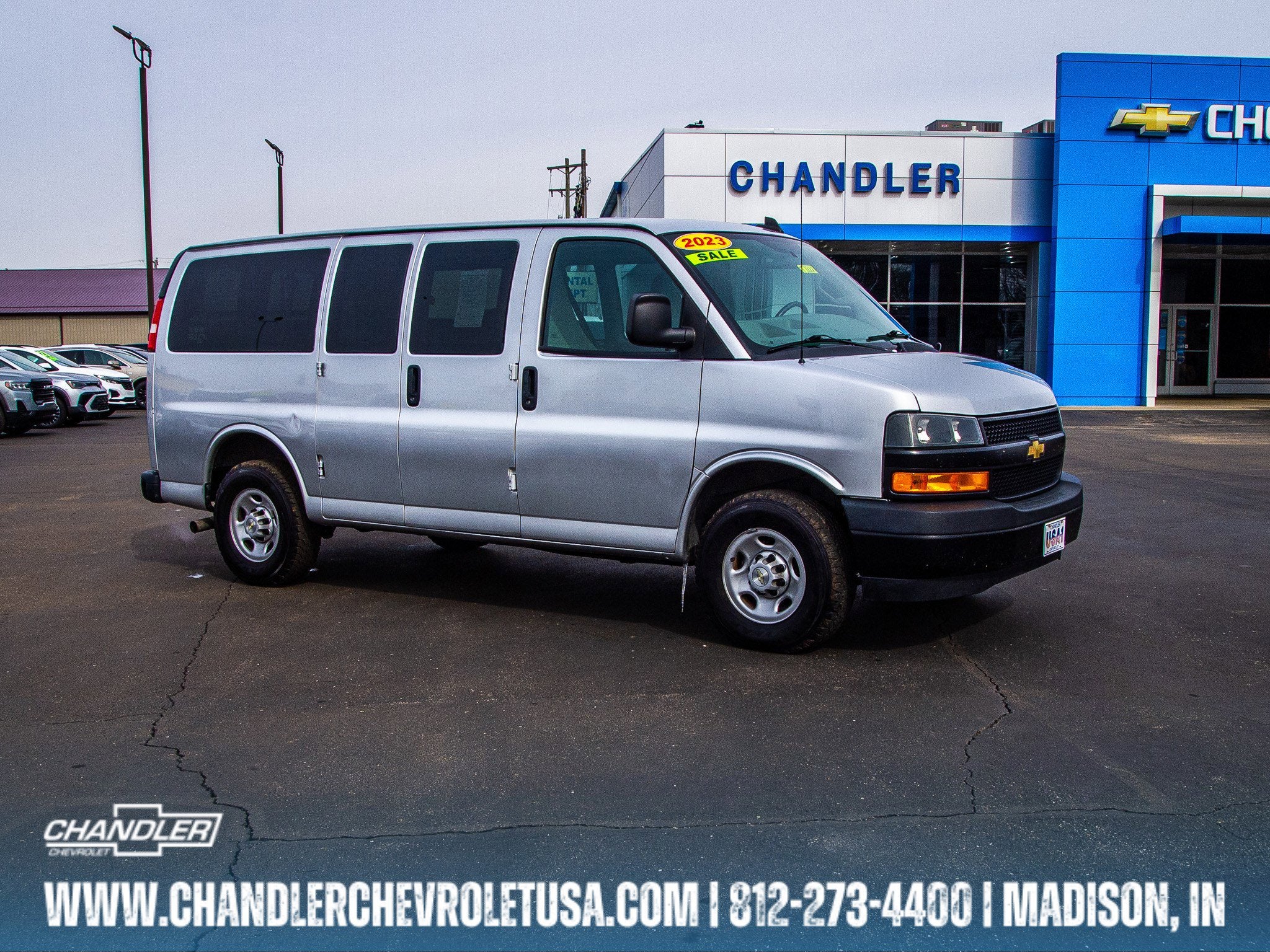 2023 Chevrolet Express Passenger 2500 1LS