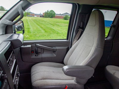 2020 Chevrolet Express Passenger 3500 1LT