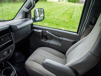 2020 Chevrolet Express Passenger 3500 1LT
