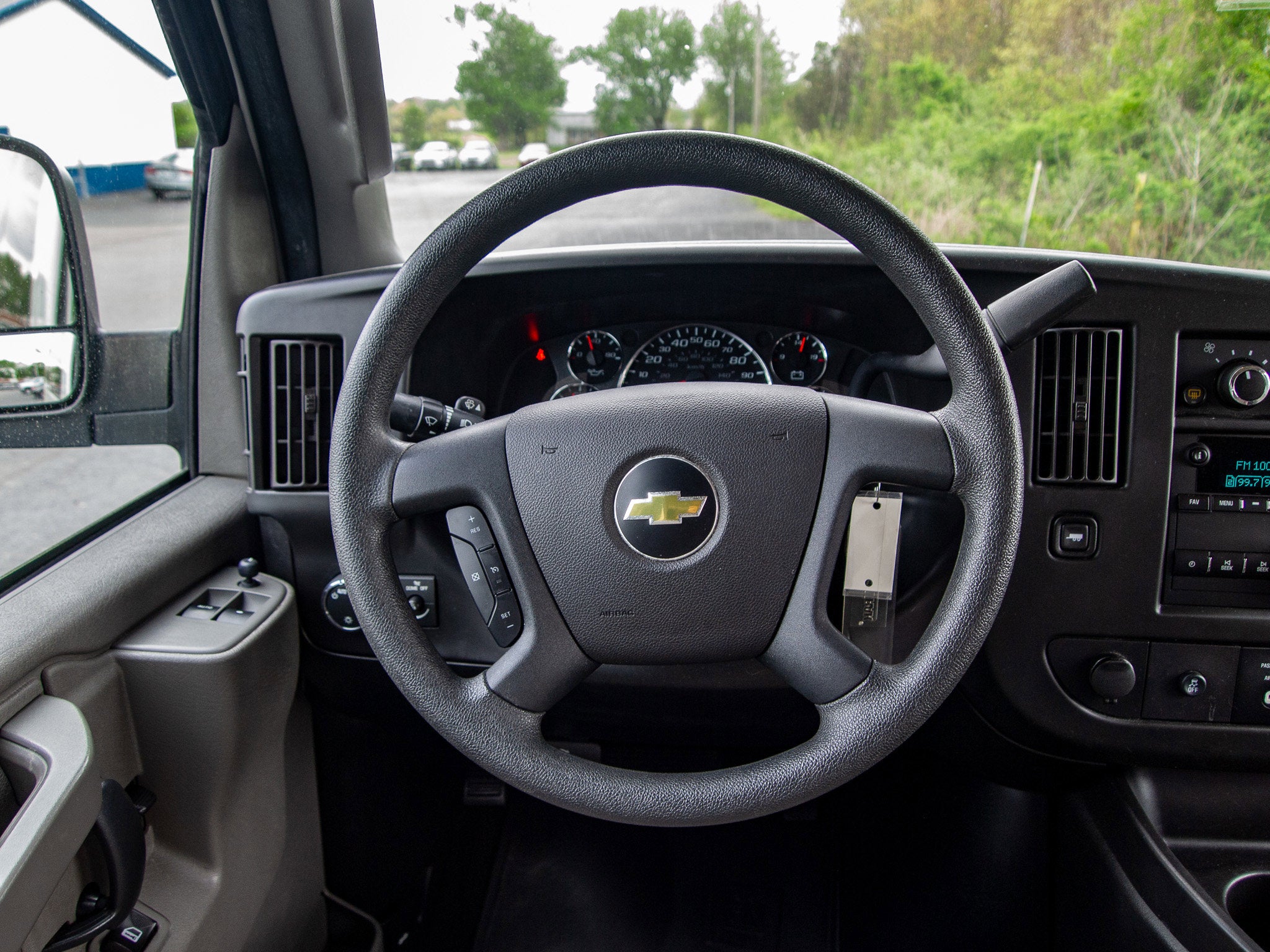 2020 Chevrolet Express Passenger 3500 1LT