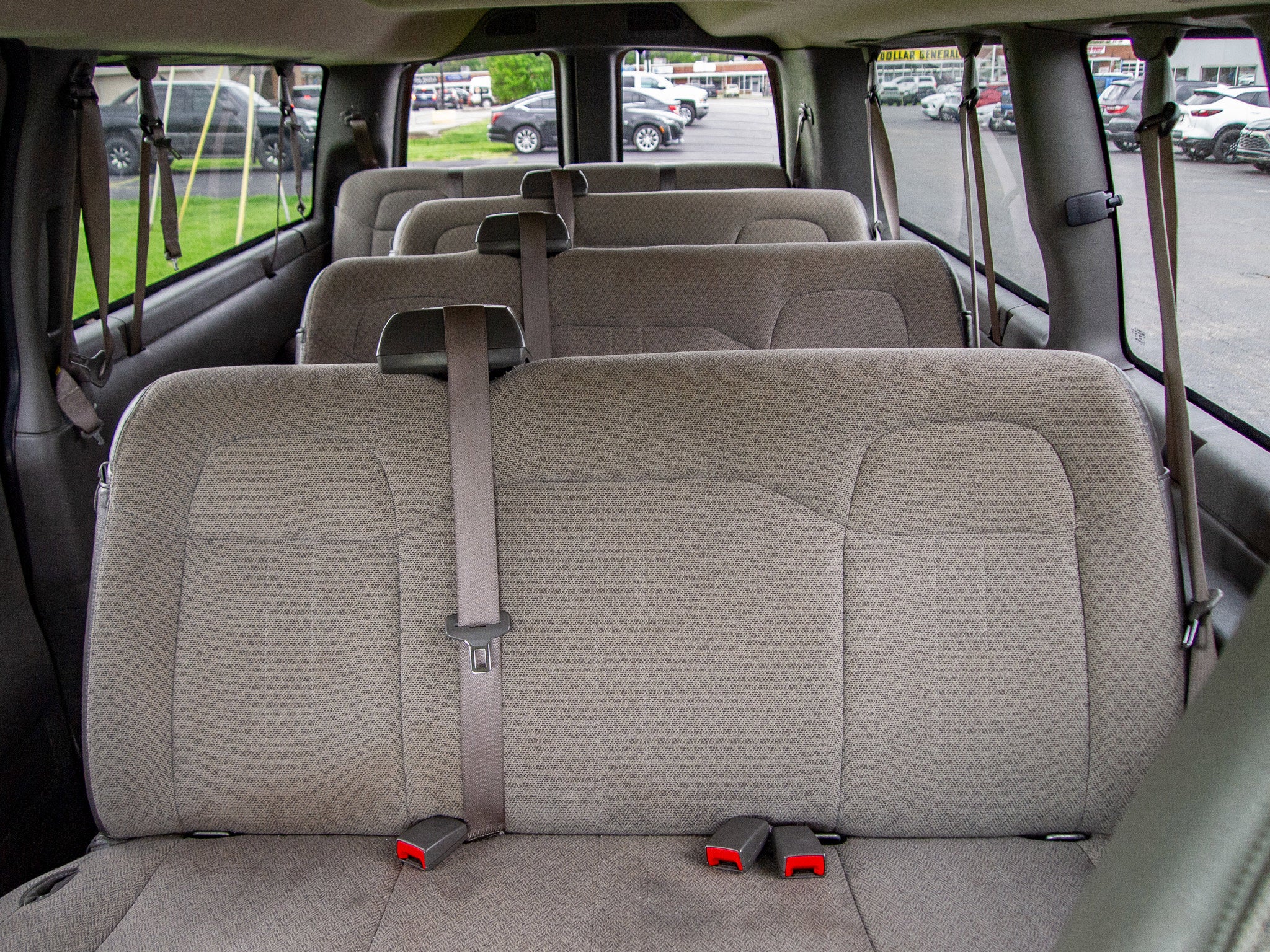 2020 Chevrolet Express Passenger 3500 1LT