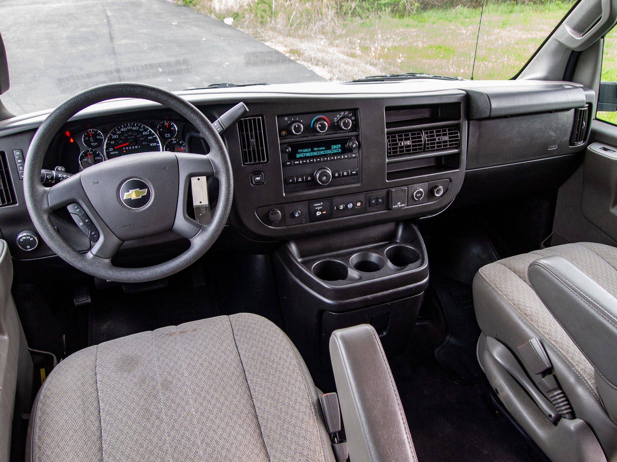 2020 Chevrolet Express Passenger 3500 1LT