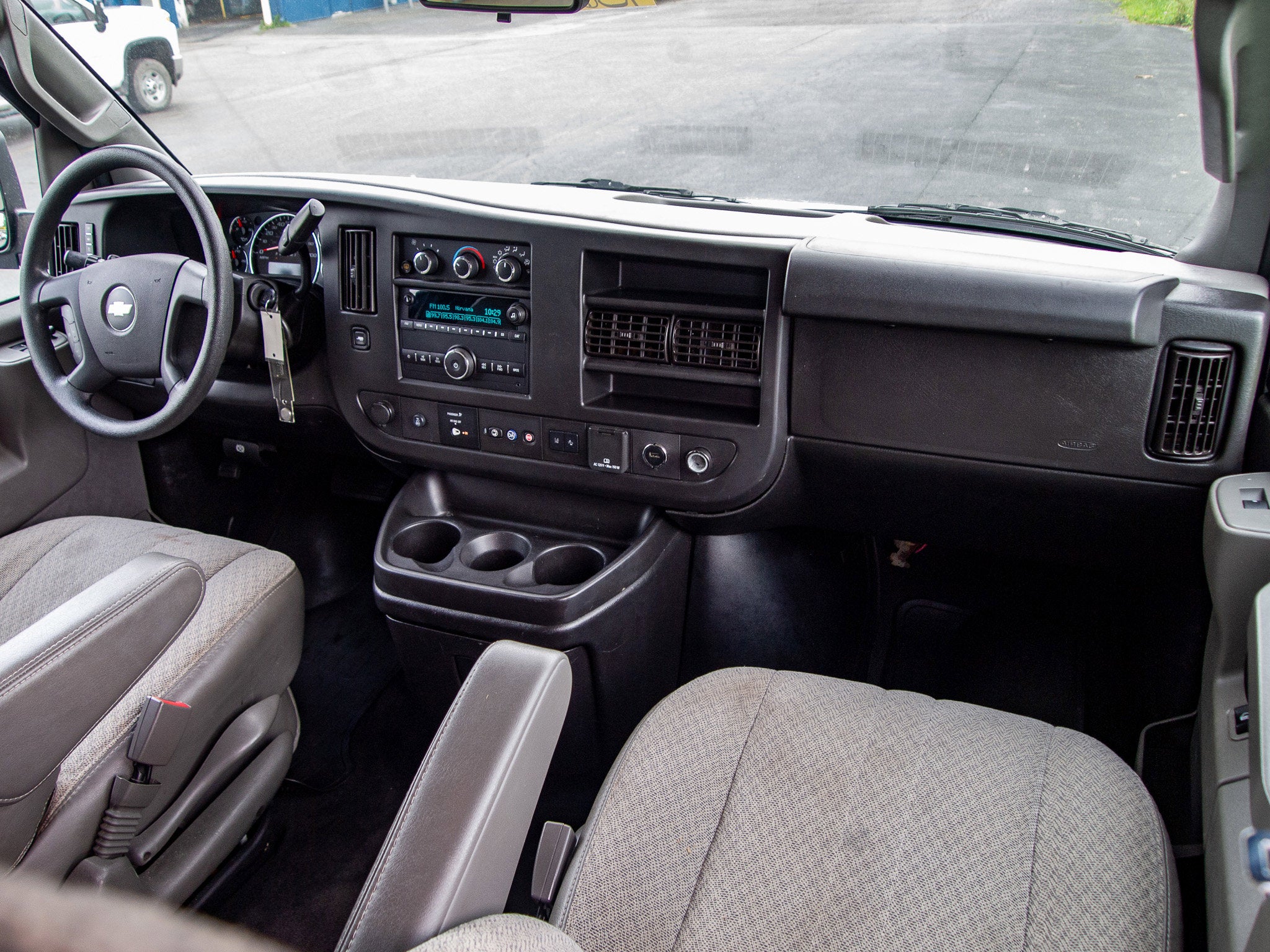 2020 Chevrolet Express Passenger 3500 1LT