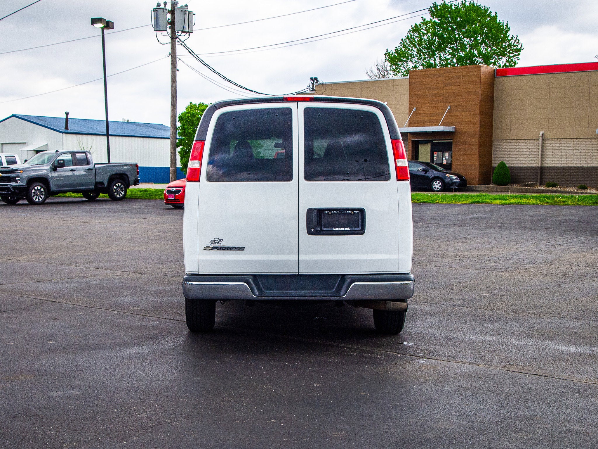 2020 Chevrolet Express Passenger 3500 1LT