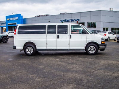 2020 Chevrolet Express Passenger 3500 1LT