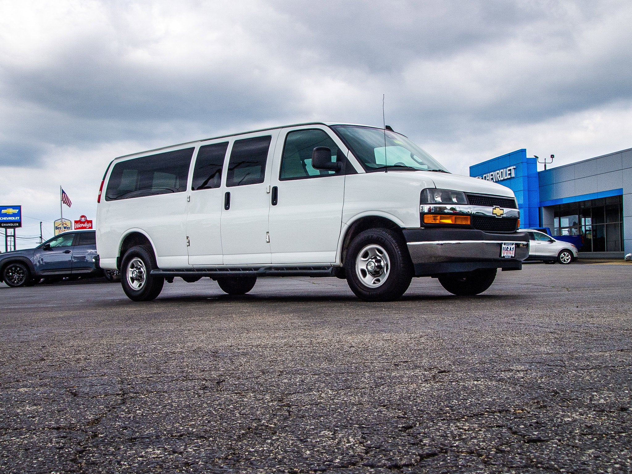 2020 Chevrolet Express Passenger 3500 1LT