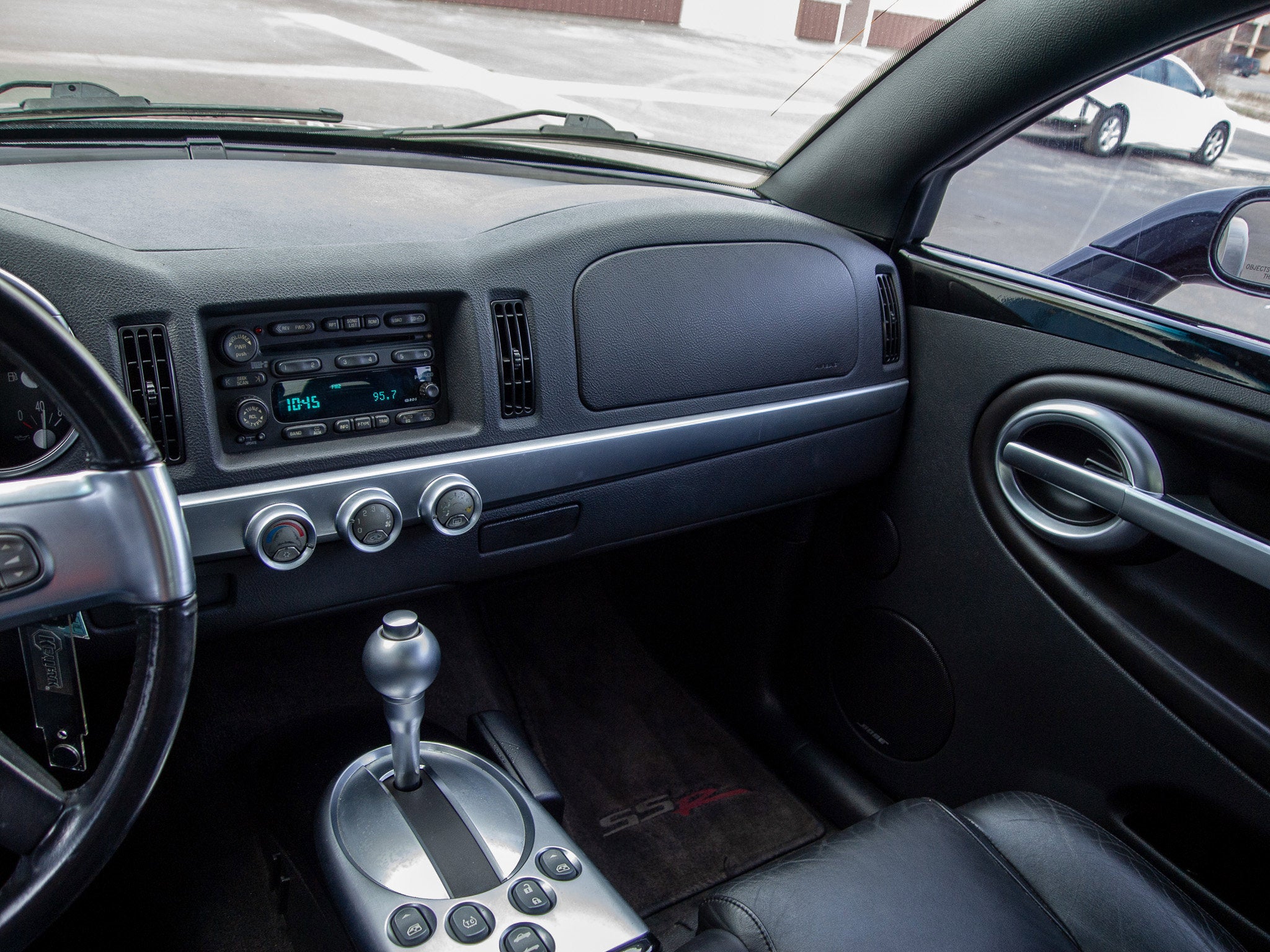 2004 Chevrolet SSR LS