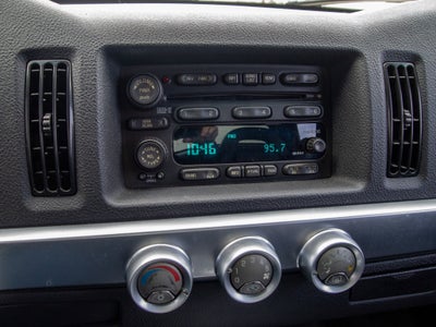 2004 Chevrolet SSR LS