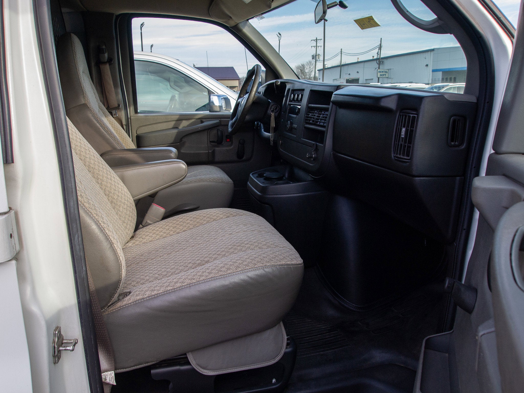 2009 Chevrolet Express Cargo 2500 Base