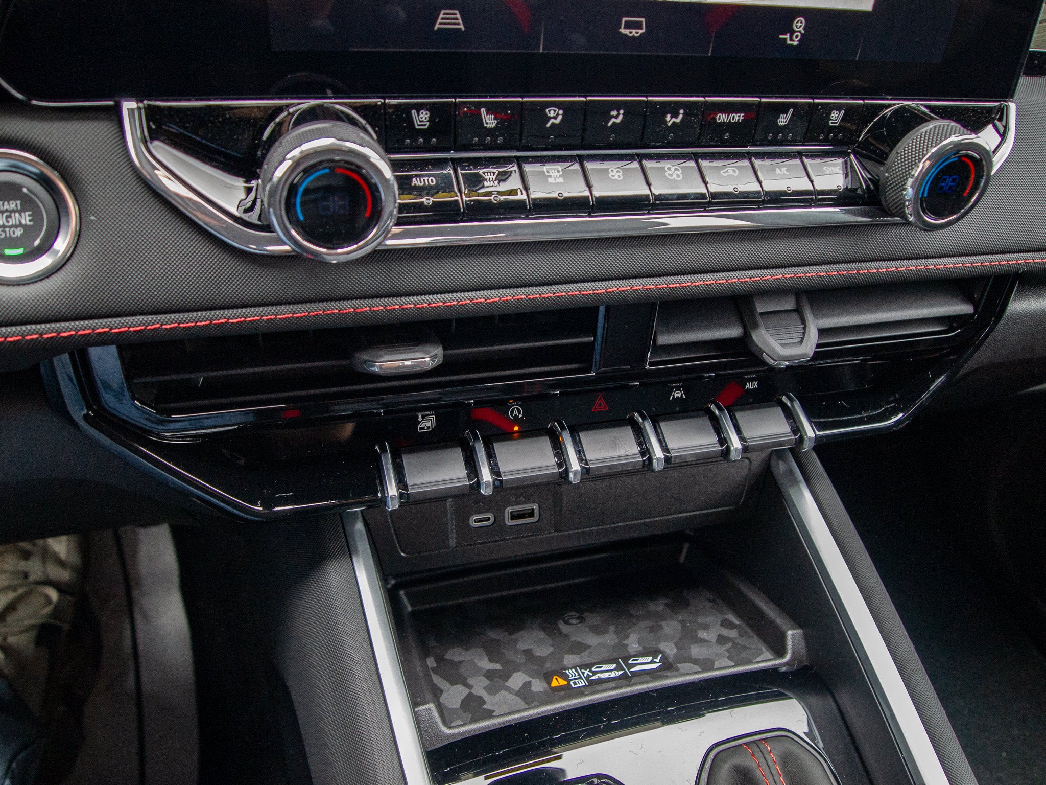 2026 Chevrolet Colorado Z71 - Photo 18