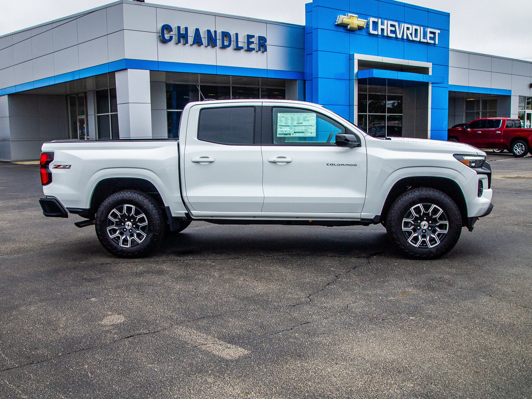 2026 Chevrolet Colorado Z71 - Photo 8