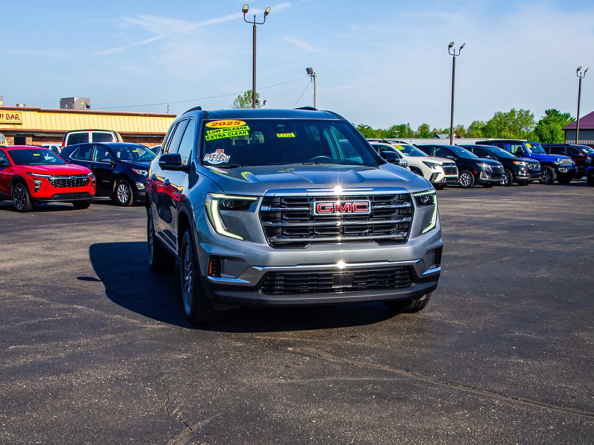 2025 GMC Acadia Elevation