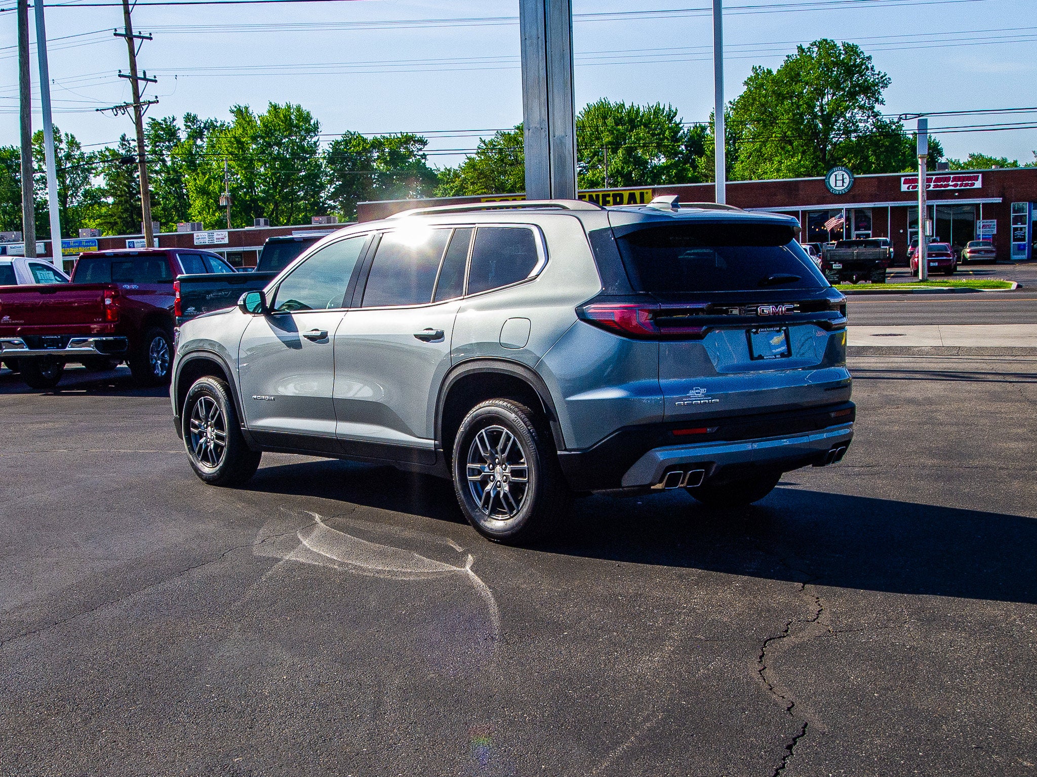 2025 GMC Acadia Elevation