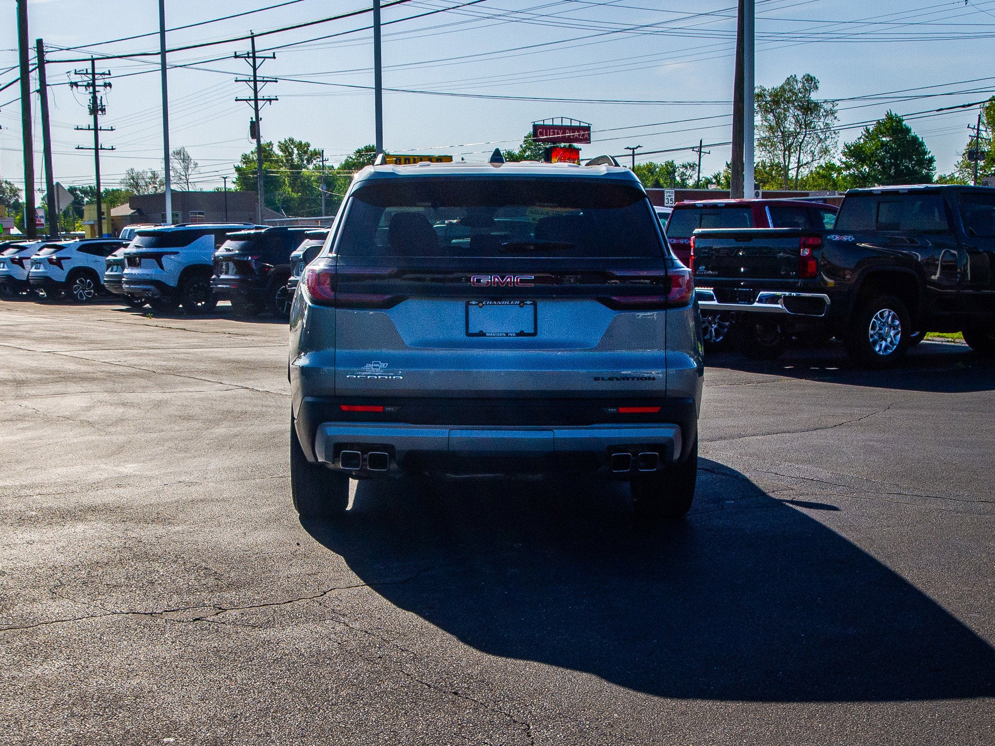 2025 GMC Acadia Elevation
