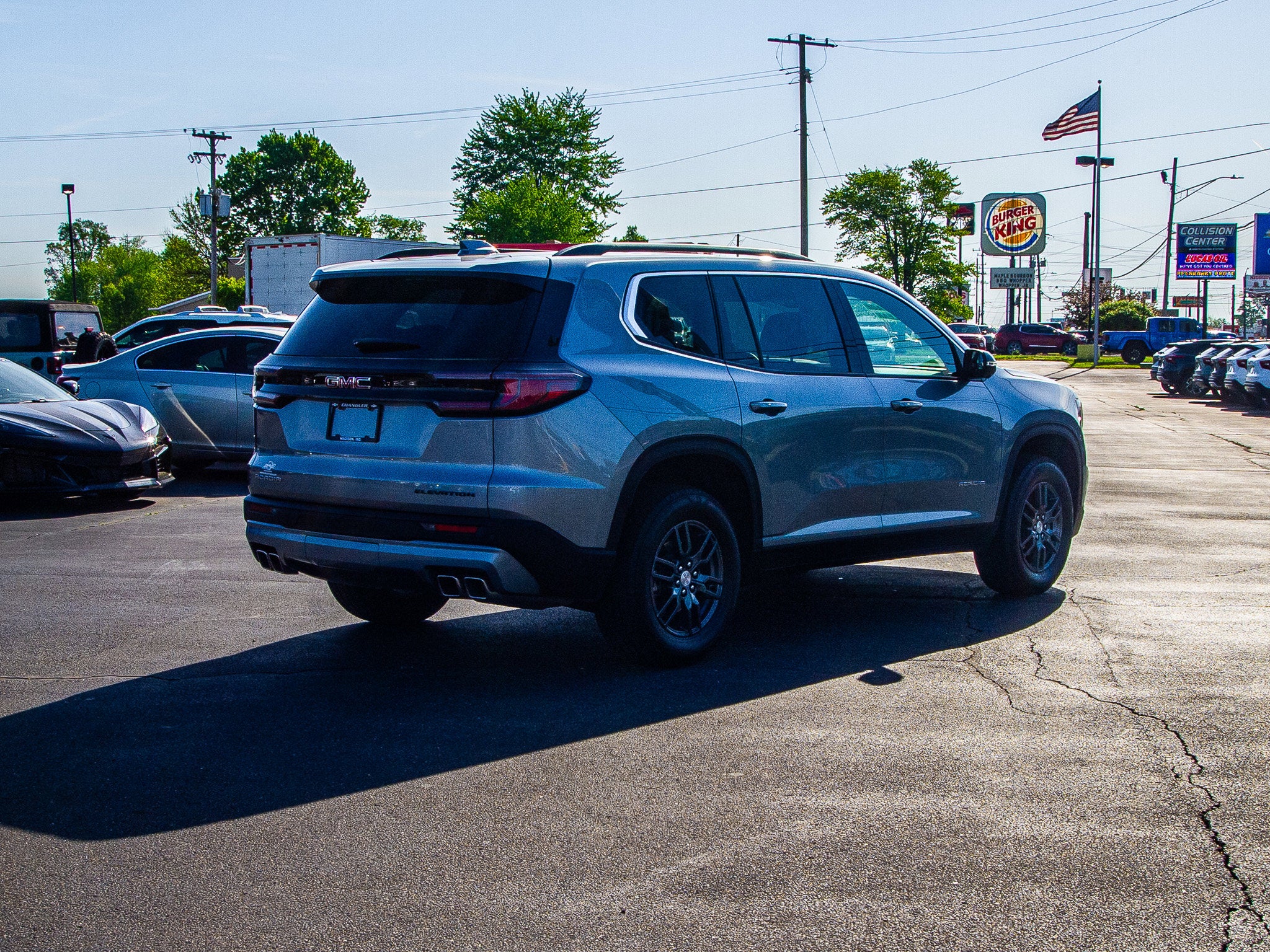 2025 GMC Acadia Elevation