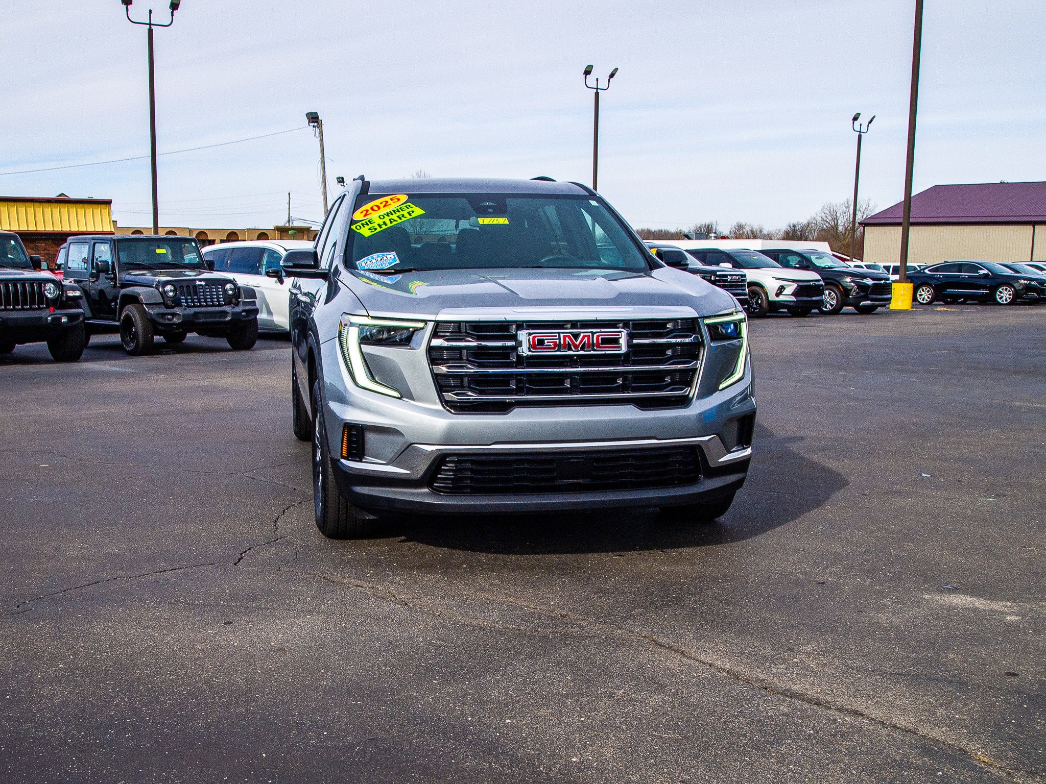 2025 GMC Acadia Elevation