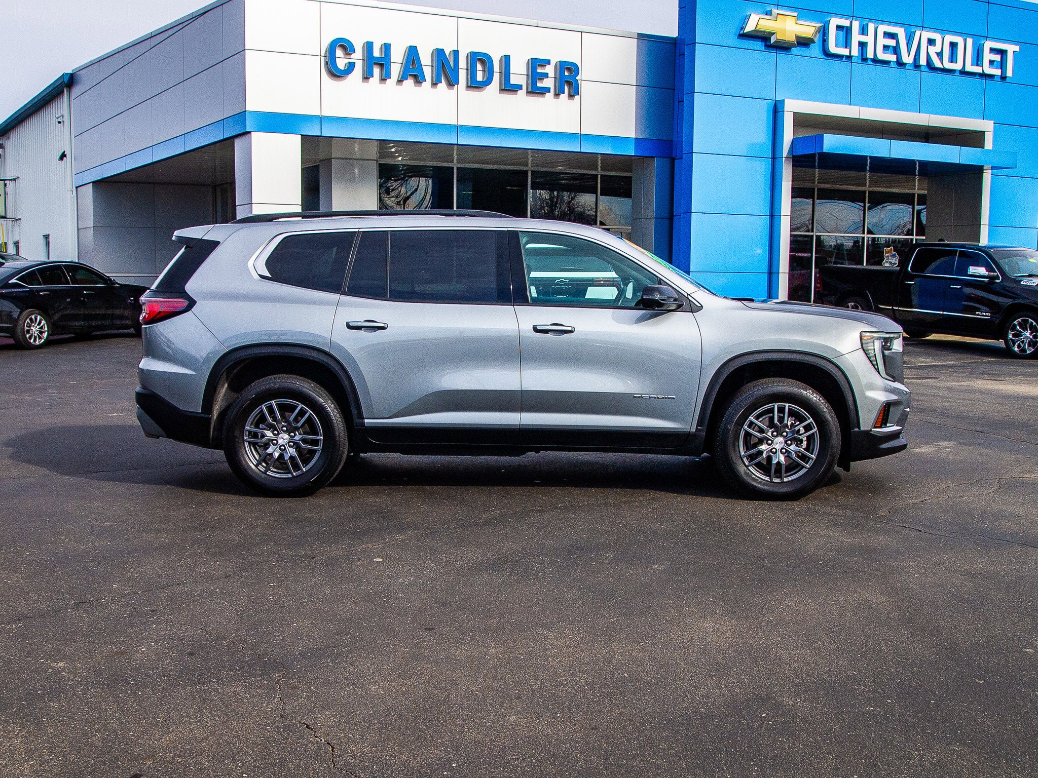 2025 GMC Acadia Elevation