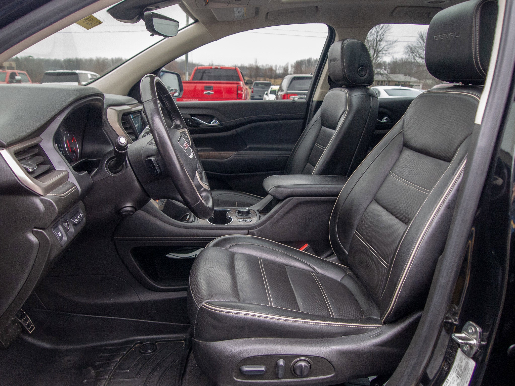 2022 GMC Acadia Denali