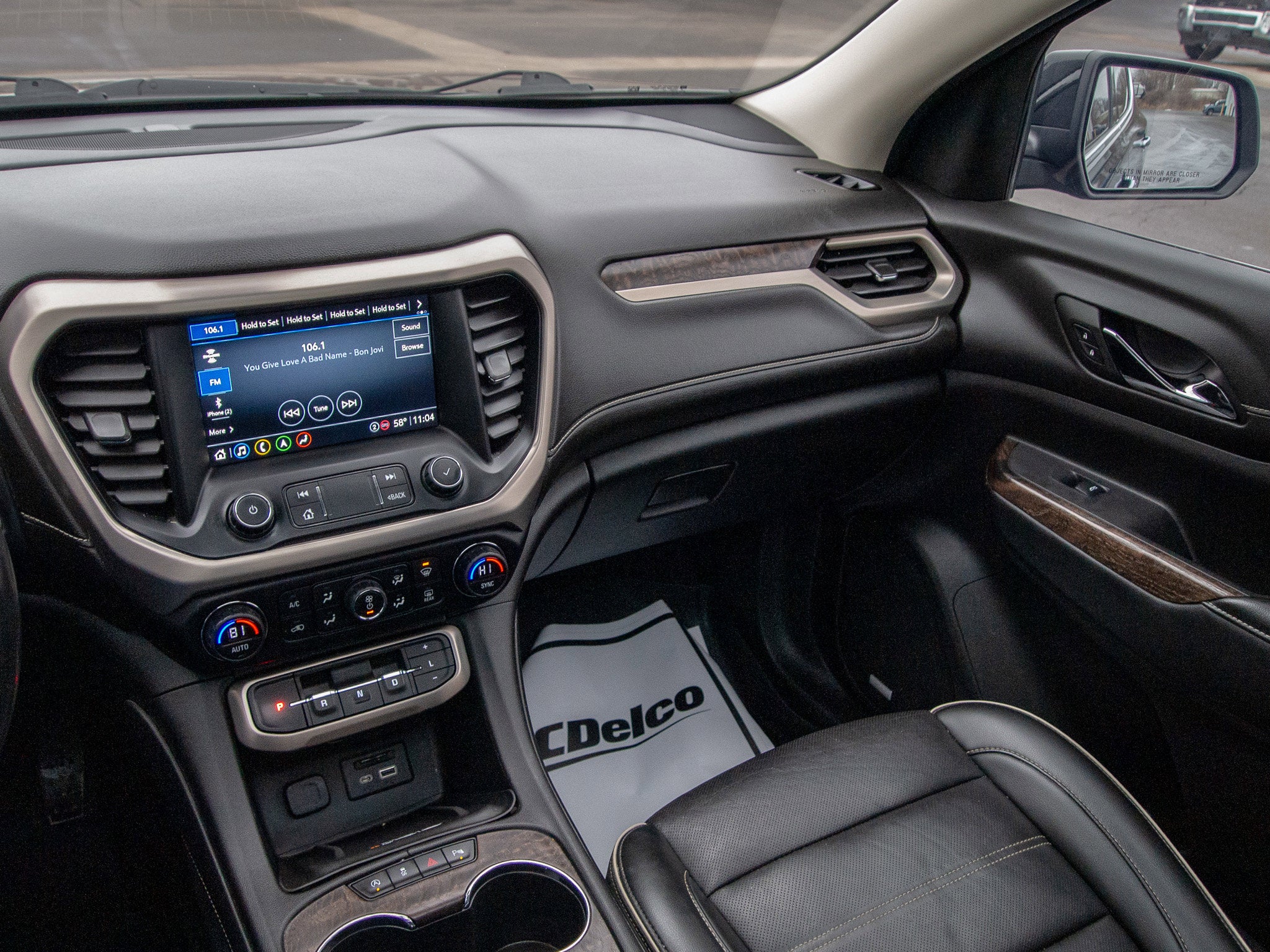 2022 GMC Acadia Denali