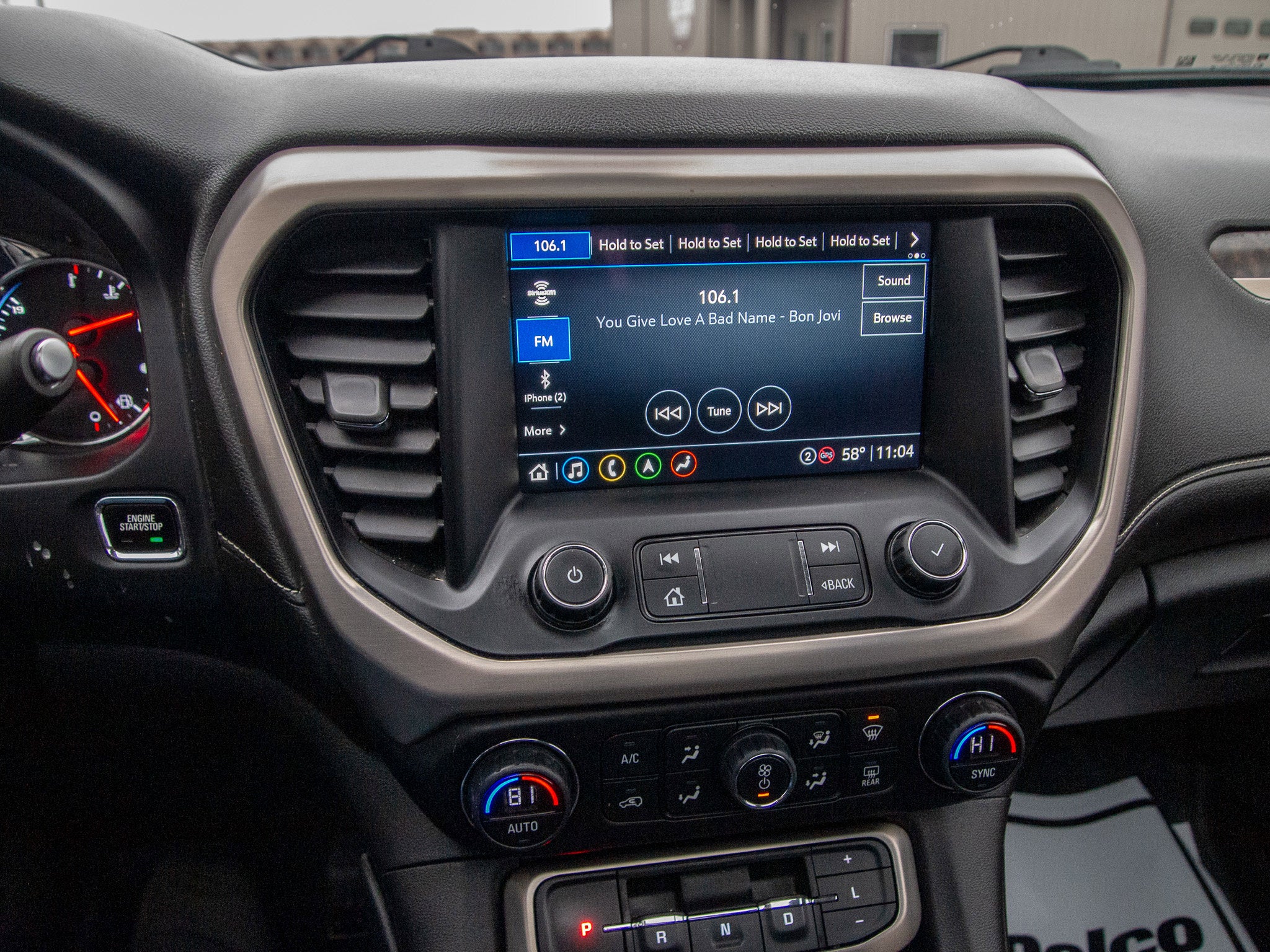 2022 GMC Acadia Denali