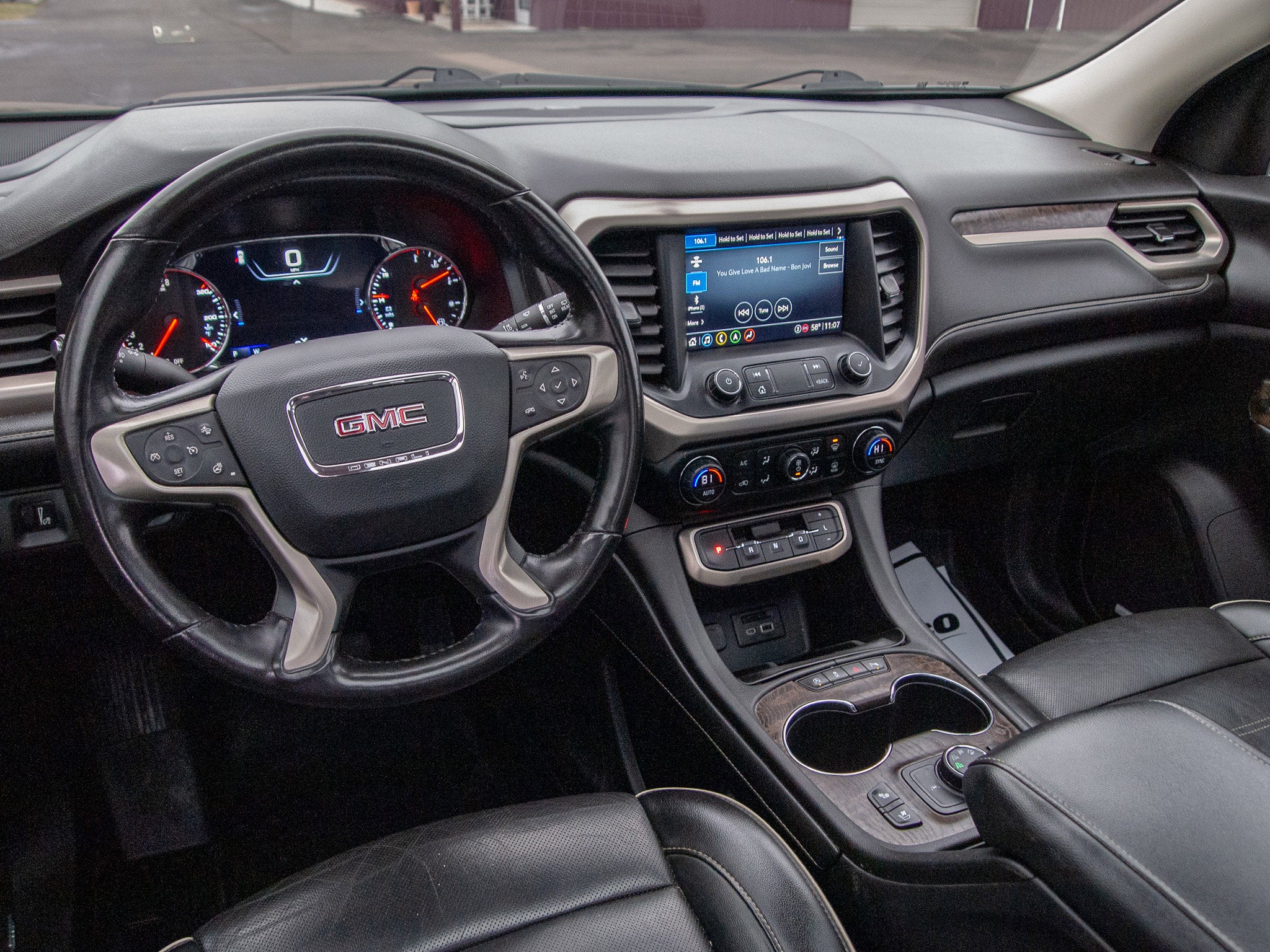 2022 GMC Acadia Denali