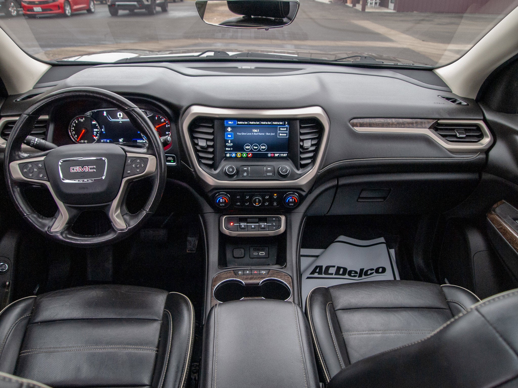 2022 GMC Acadia Denali