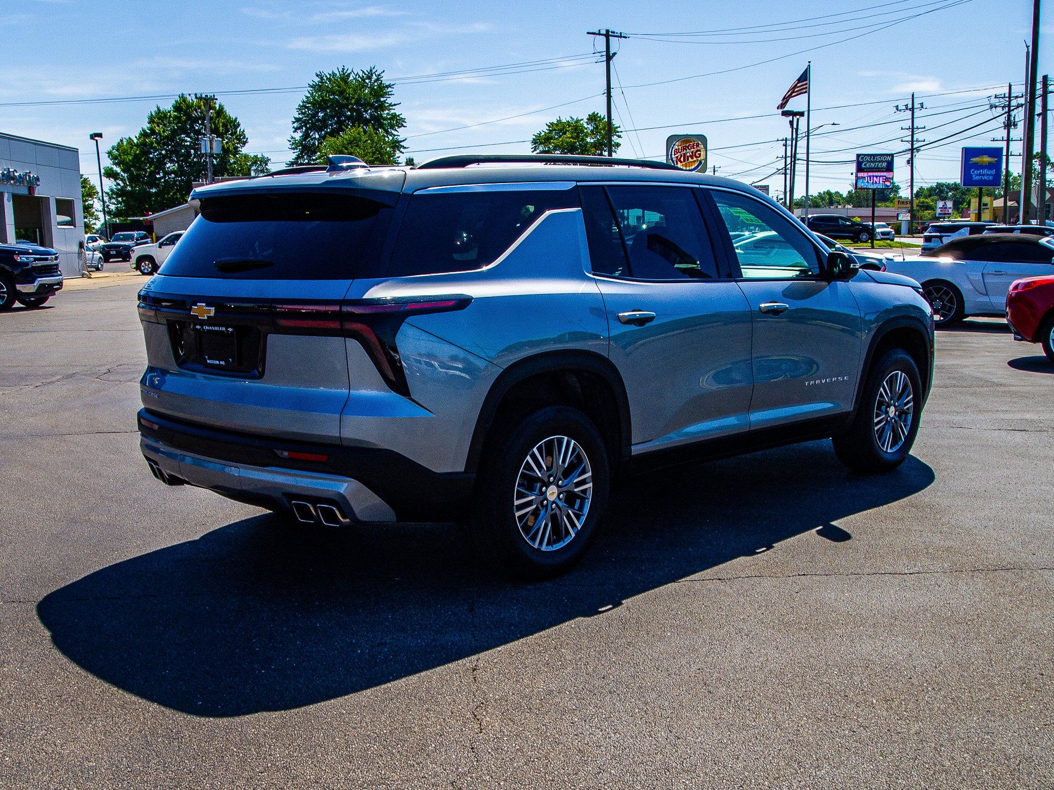 2025 Chevrolet Traverse LT