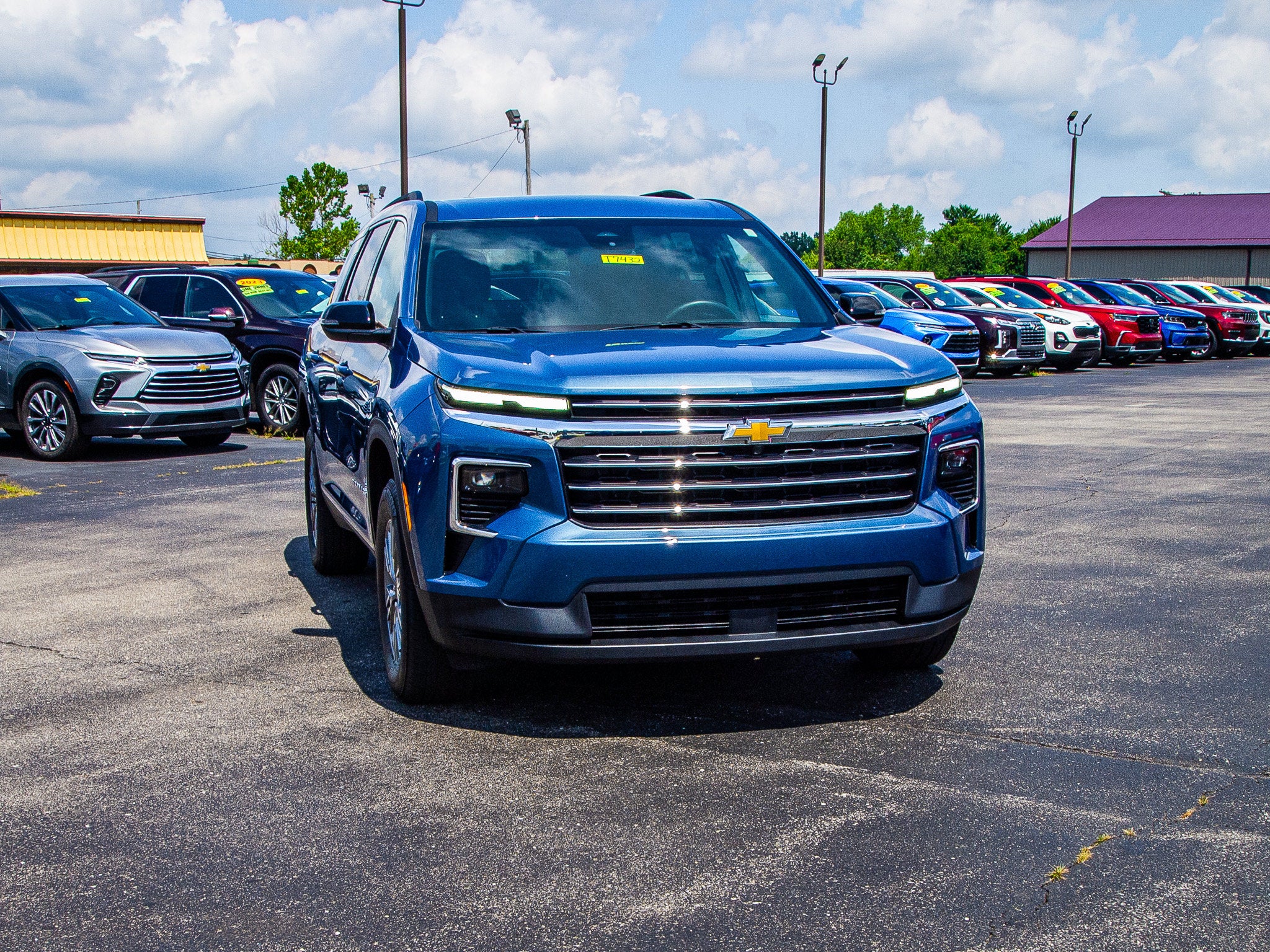 2025 Chevrolet Traverse LT