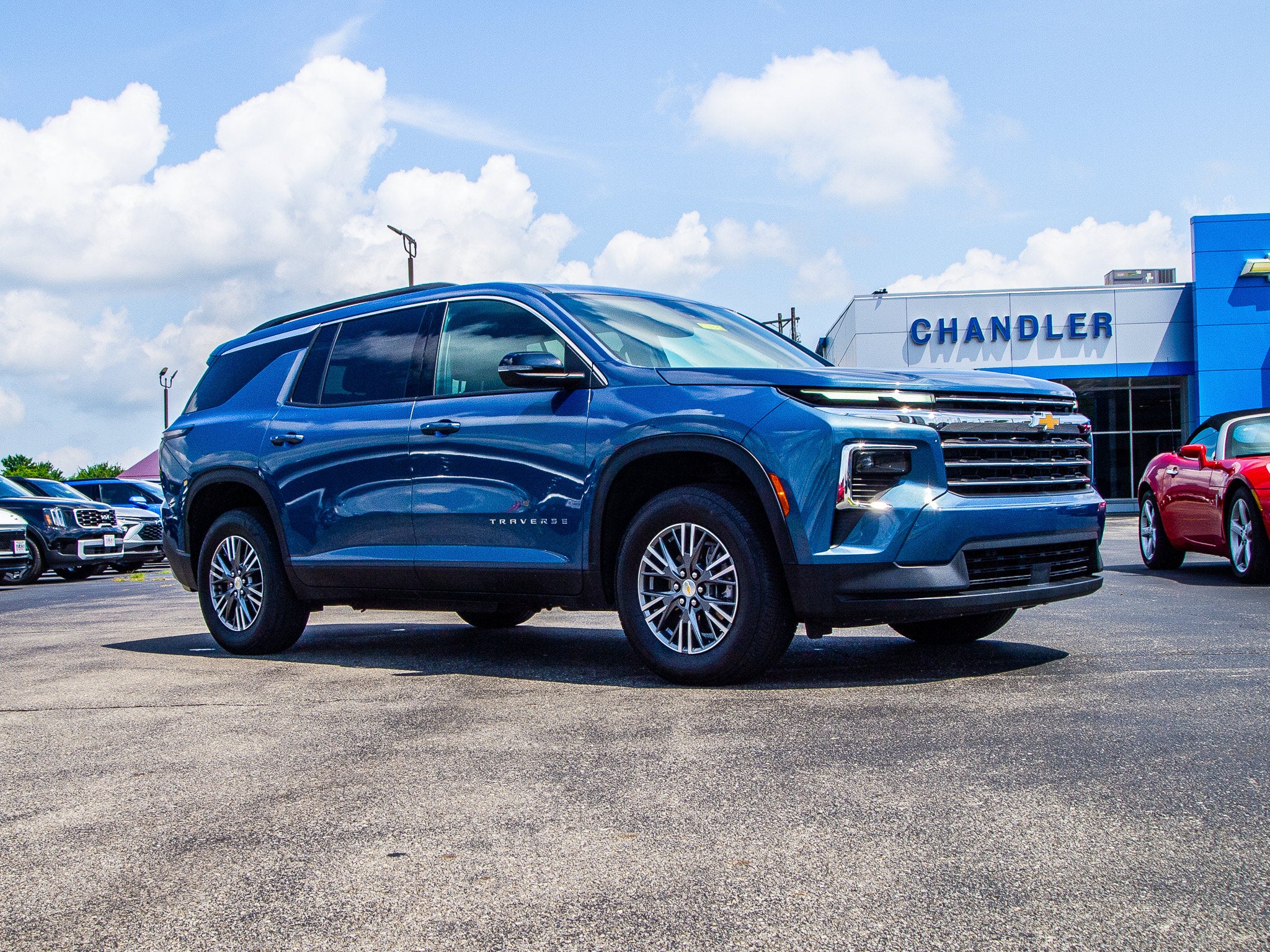2025 Chevrolet Traverse LT