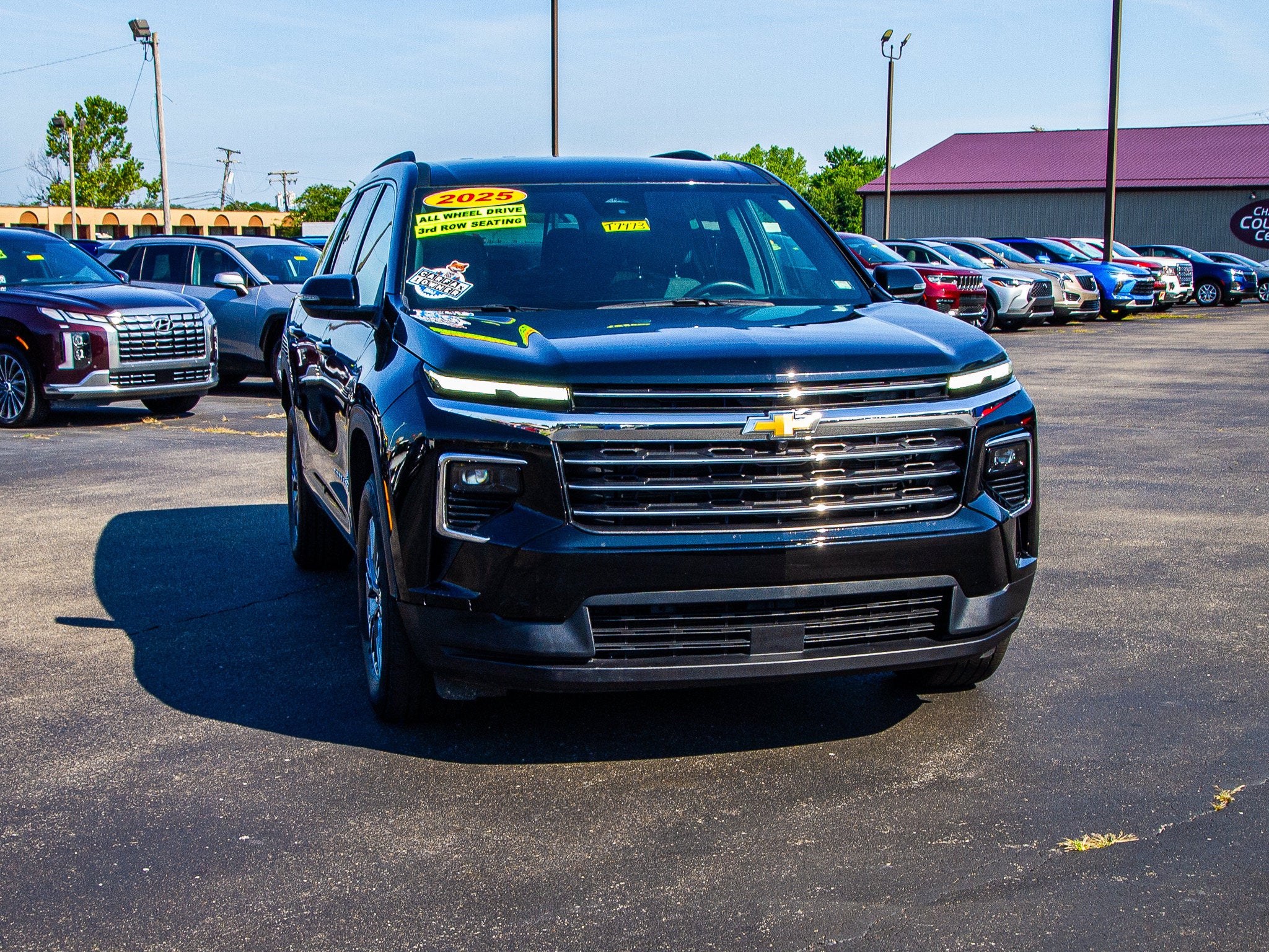 2025 Chevrolet Traverse LT