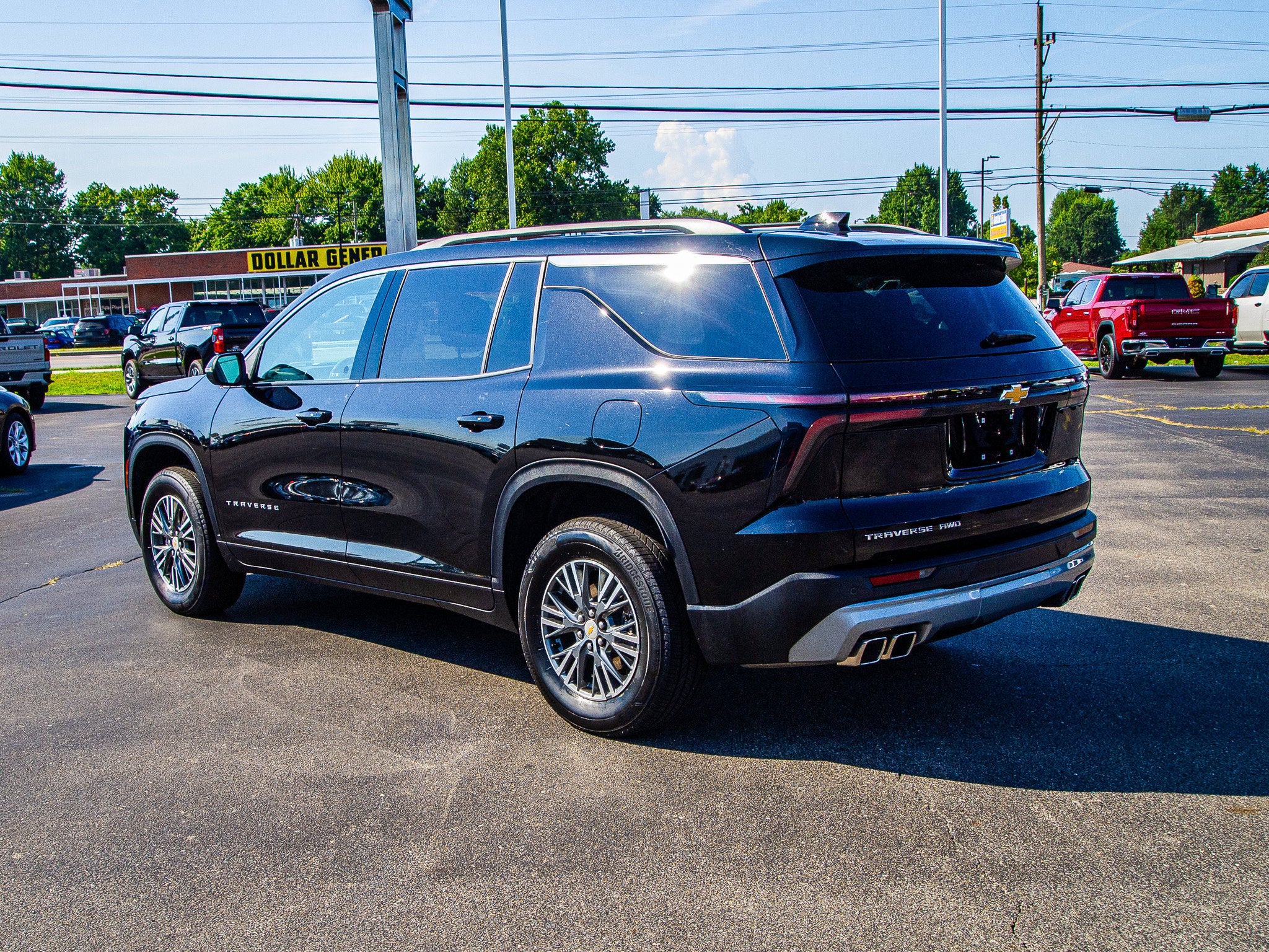 2025 Chevrolet Traverse LT