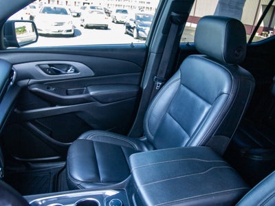 2022 Chevrolet Traverse LT Leather