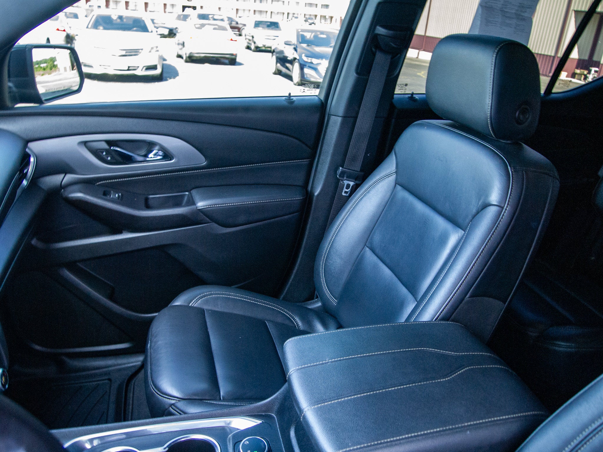 2022 Chevrolet Traverse LT Leather