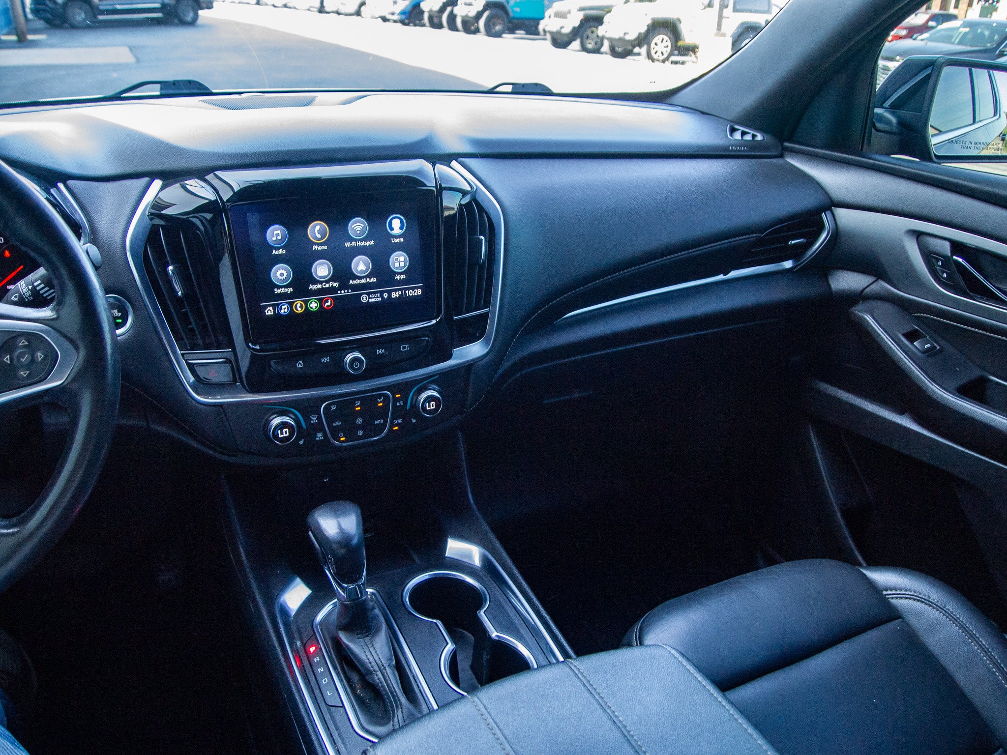 2022 Chevrolet Traverse LT Leather