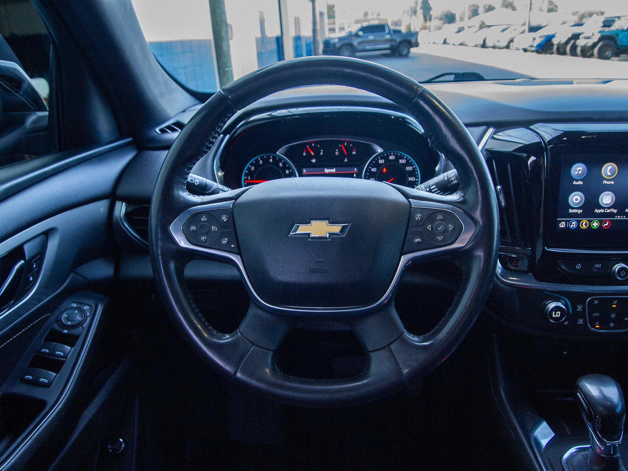 2022 Chevrolet Traverse LT Leather