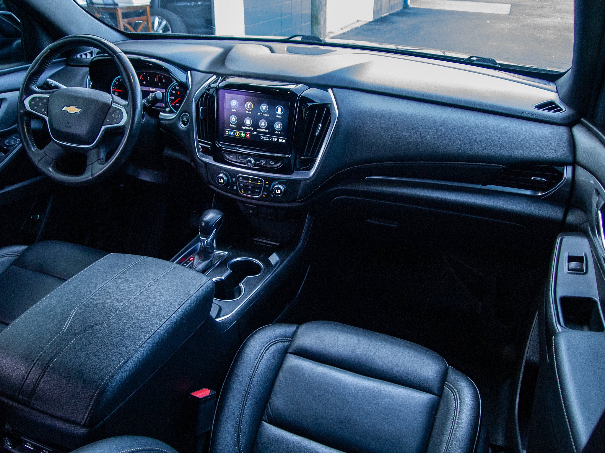 2022 Chevrolet Traverse LT Leather