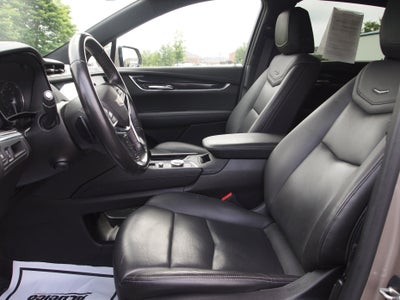 2022 Cadillac XT5 Premium Luxury