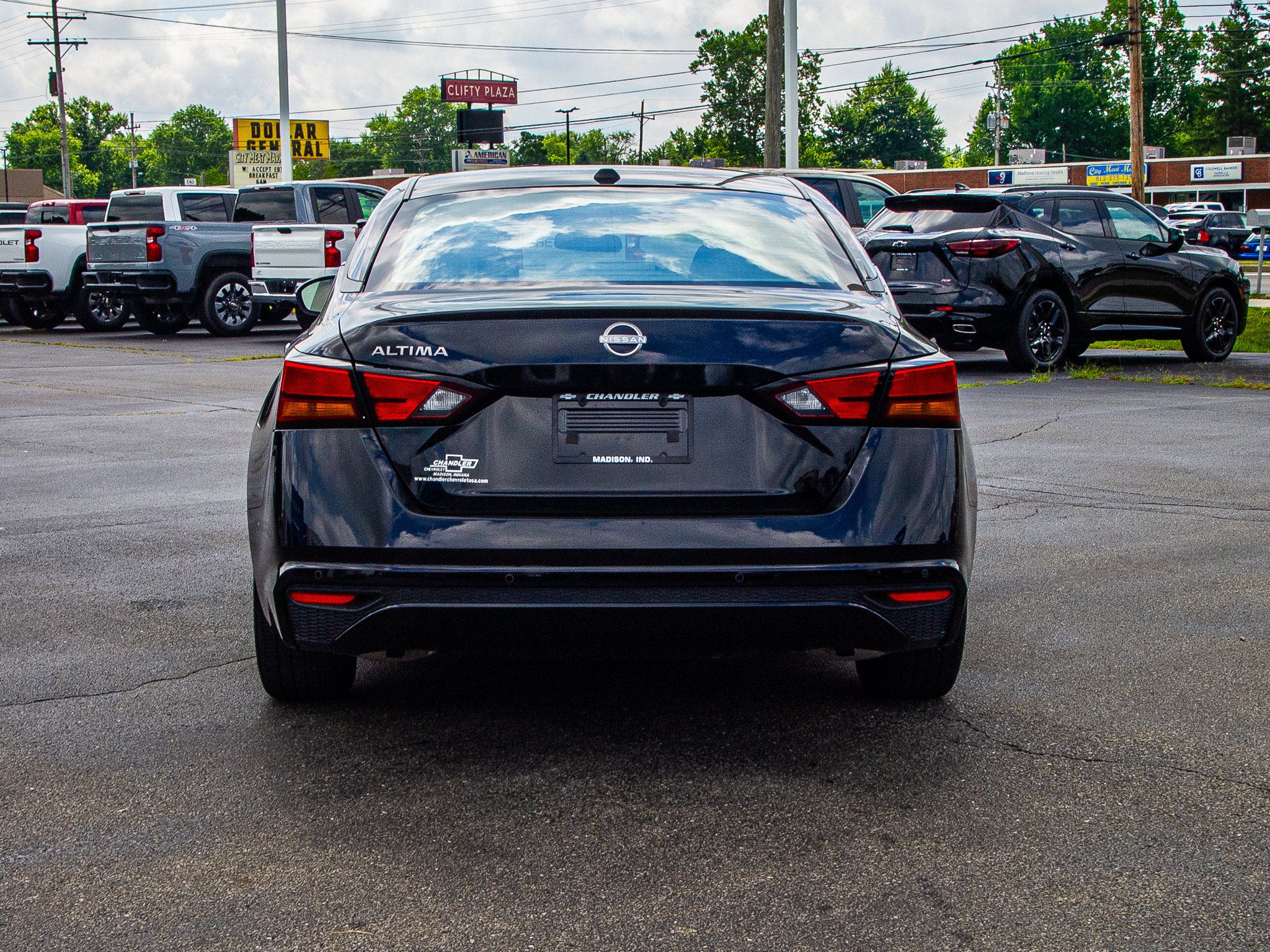 2025 Nissan Altima SV