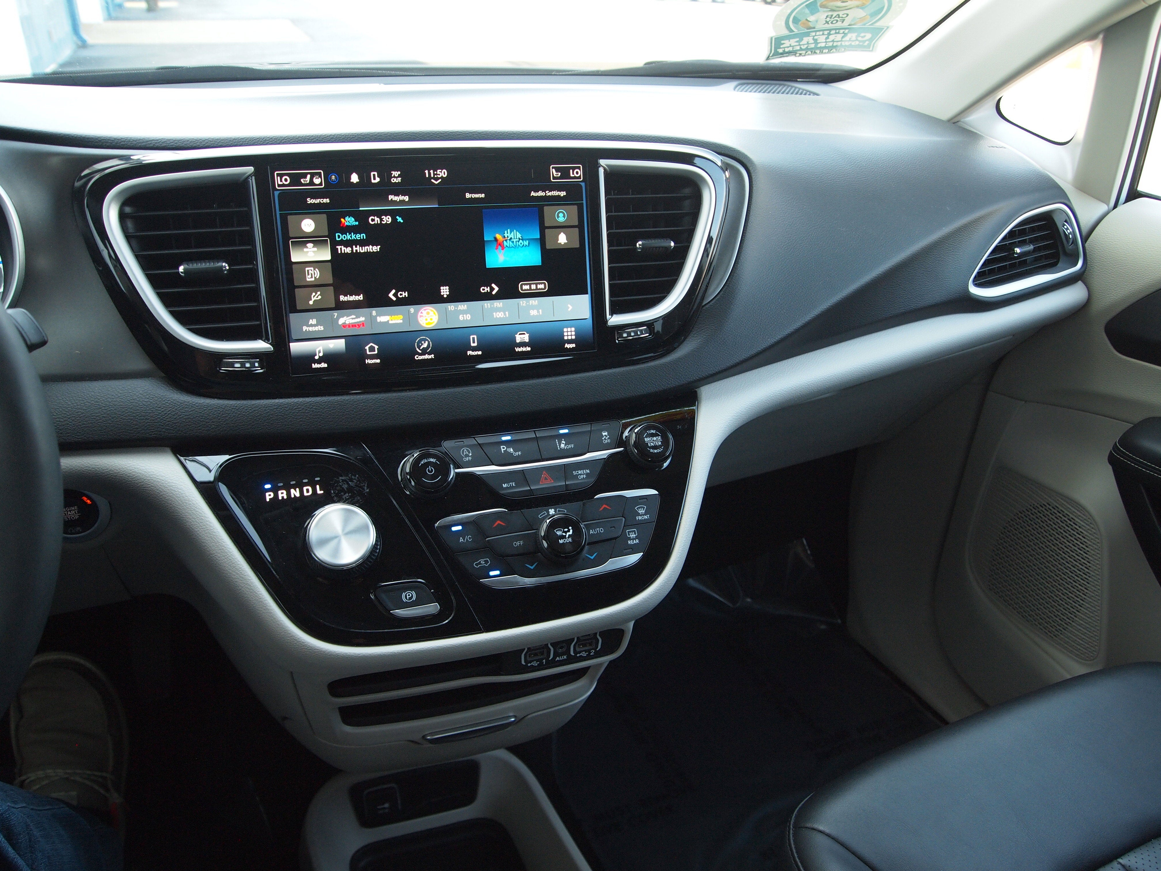 2024 Chrysler Pacifica Touring L