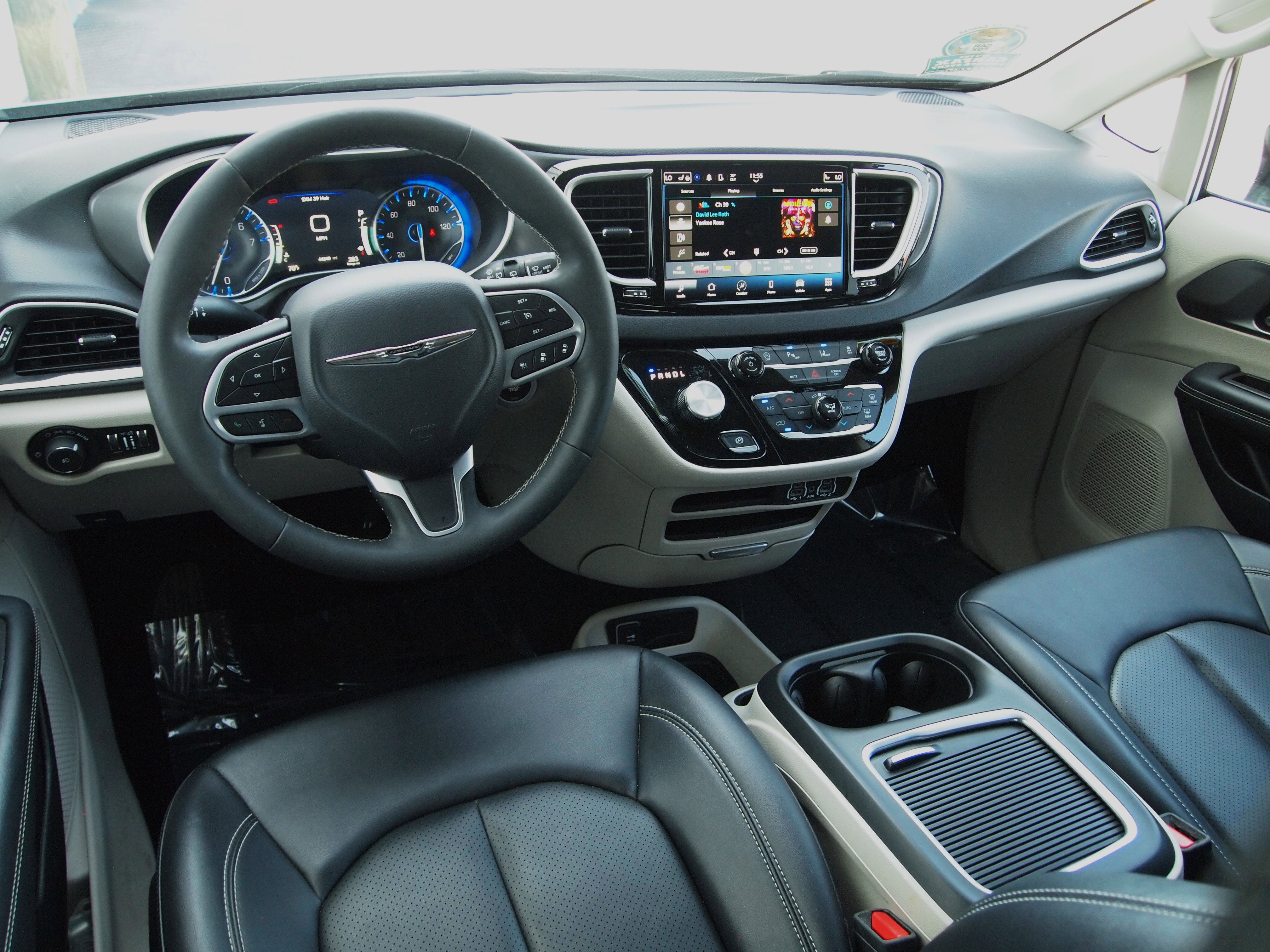 2024 Chrysler Pacifica Touring L