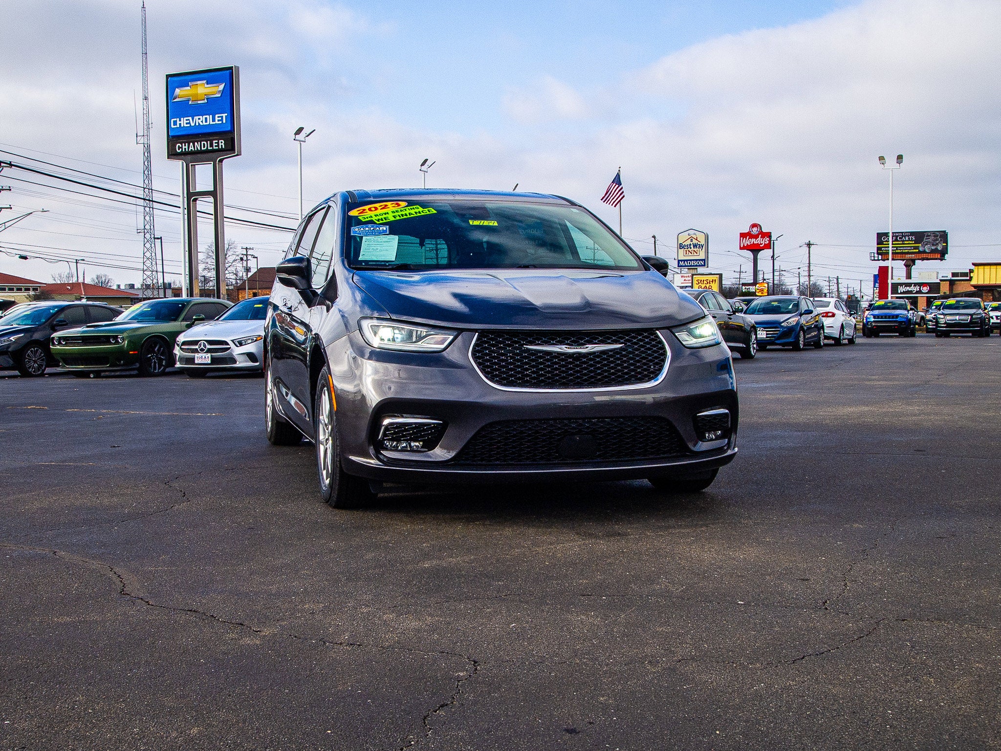 2023 Chrysler Pacifica Touring L