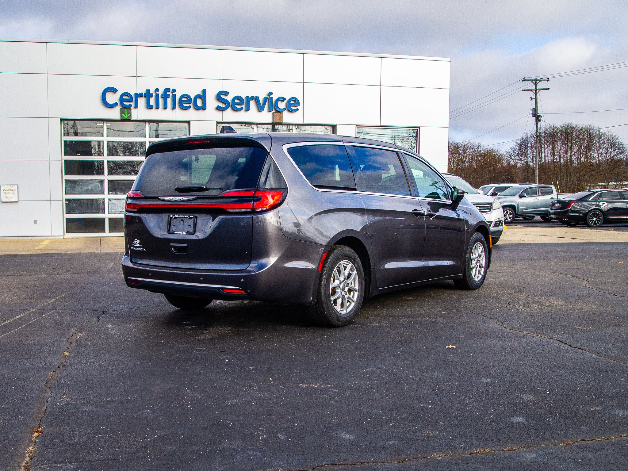 2023 Chrysler Pacifica Touring L