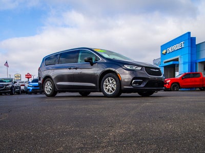 2023 Chrysler Pacifica Touring L